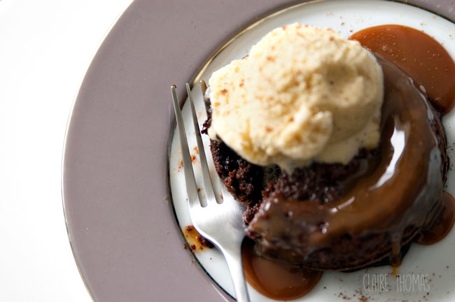 Chocolate caramel minicake