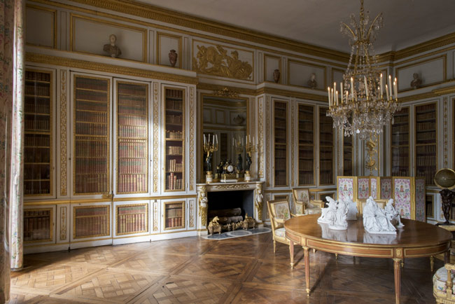 Louis VXI Library versailles