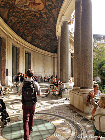 Petit palais courtyard columns